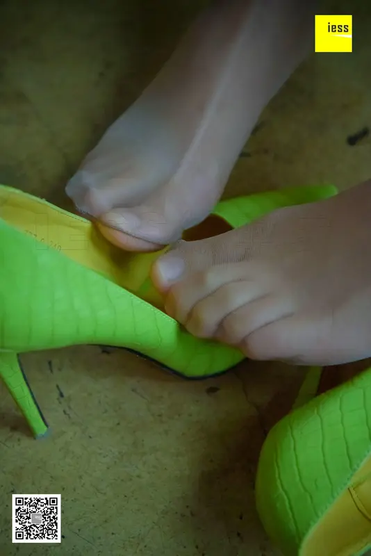 [IESS异思趣向] 2017.12.20 丝享家129:木木《木木的草木绿高跟》 - IESS